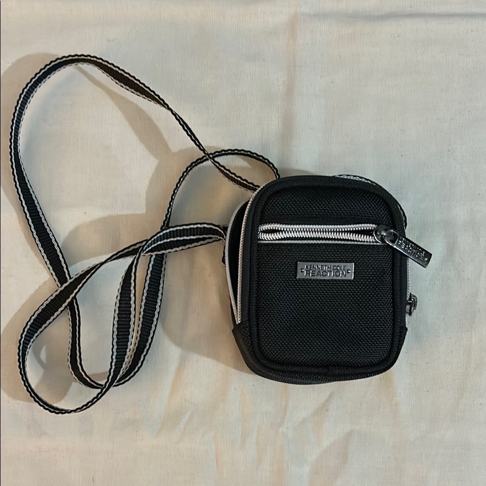 Kenneth Cole Reaction Black Crossbody Bag